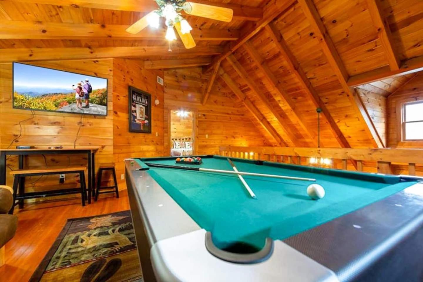 Pigeonforge Cabin Game Roomdog Friendlyhot Tub พิเจนฟอร์จ ภายนอก รูปภาพ