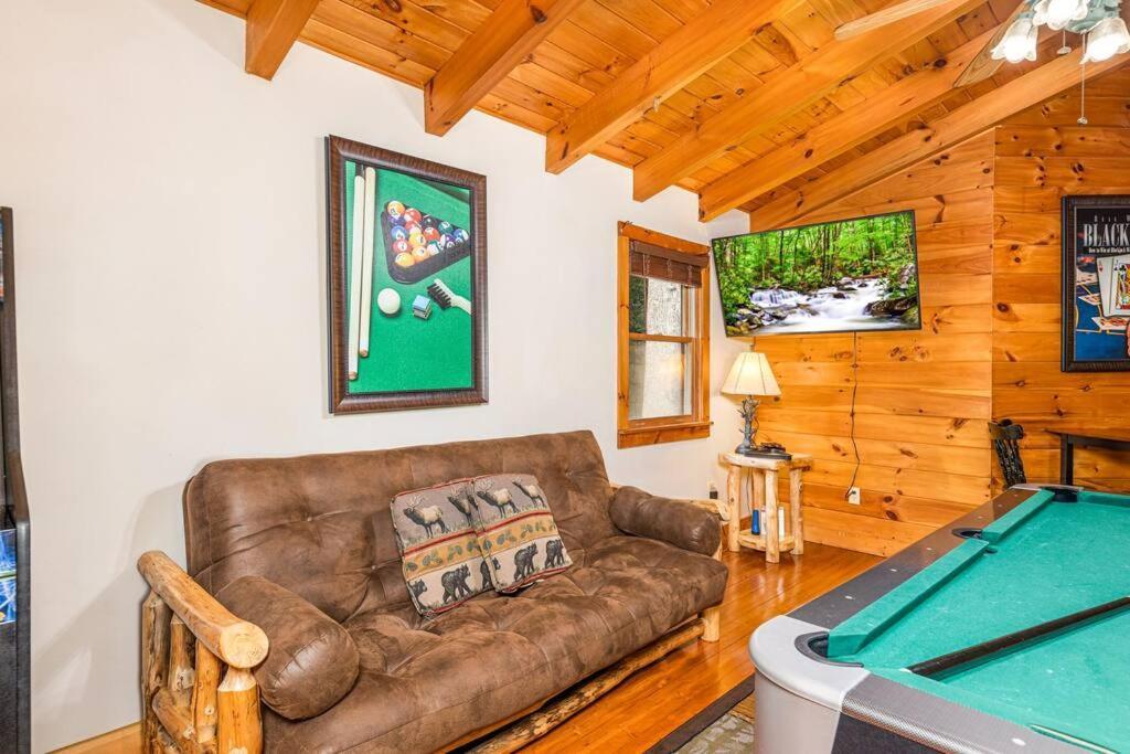 Pigeonforge Cabin Game Roomdog Friendlyhot Tub พิเจนฟอร์จ ภายนอก รูปภาพ