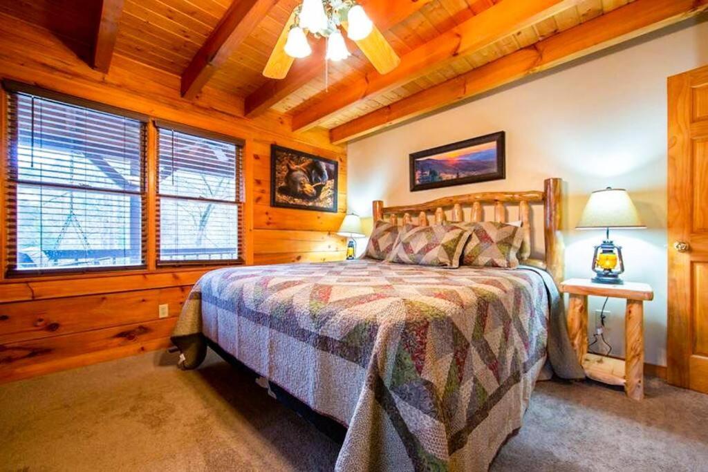 Pigeonforge Cabin Game Roomdog Friendlyhot Tub พิเจนฟอร์จ ภายนอก รูปภาพ