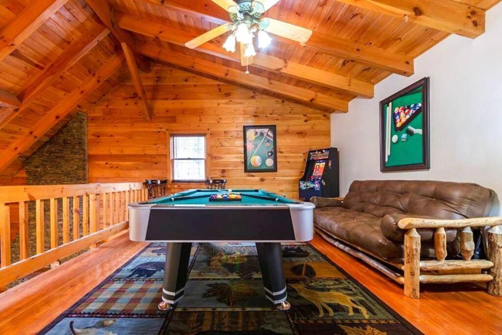 Pigeonforge Cabin Game Roomdog Friendlyhot Tub พิเจนฟอร์จ ภายนอก รูปภาพ