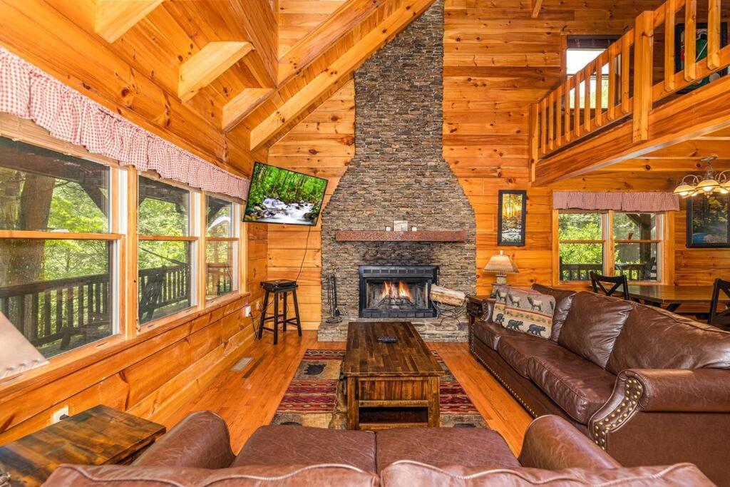 Pigeonforge Cabin Game Roomdog Friendlyhot Tub พิเจนฟอร์จ ภายนอก รูปภาพ